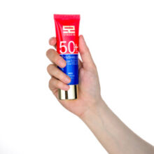 کرم ژل ضد آفتاب ساین اسکین SPF50 مدل Invsible M مناسب انواع پوست حجم 50 میلی لیتر